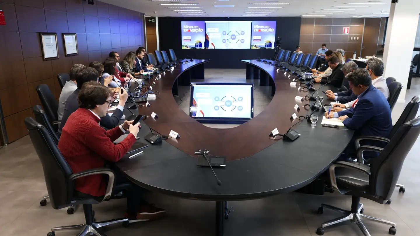 Encontro estadual aborda políticas públicas e projetos para a educação mineira
